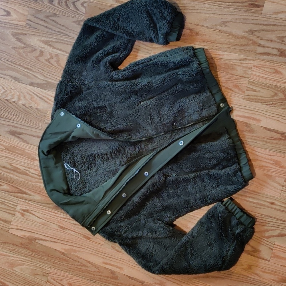 Green Fleece Jacket, NWOT - Picture 6 of 10